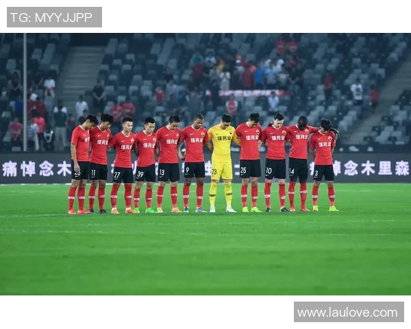 大连一方迎战深圳佳兆业精彩对决展现中超球队实力与风采